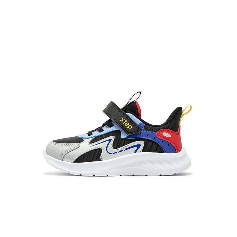 Кроссовки детские, износостойкие, противоскользящие, низкие, черные, серебристые, для детей от 3 до 7 лет XTEP, черный/серебряный
Кроссовки детские, износостойкие, противоскользящие, низкие, черные, серебристые, для детей от 3 до 7 лет XTEP, черный/серебряный