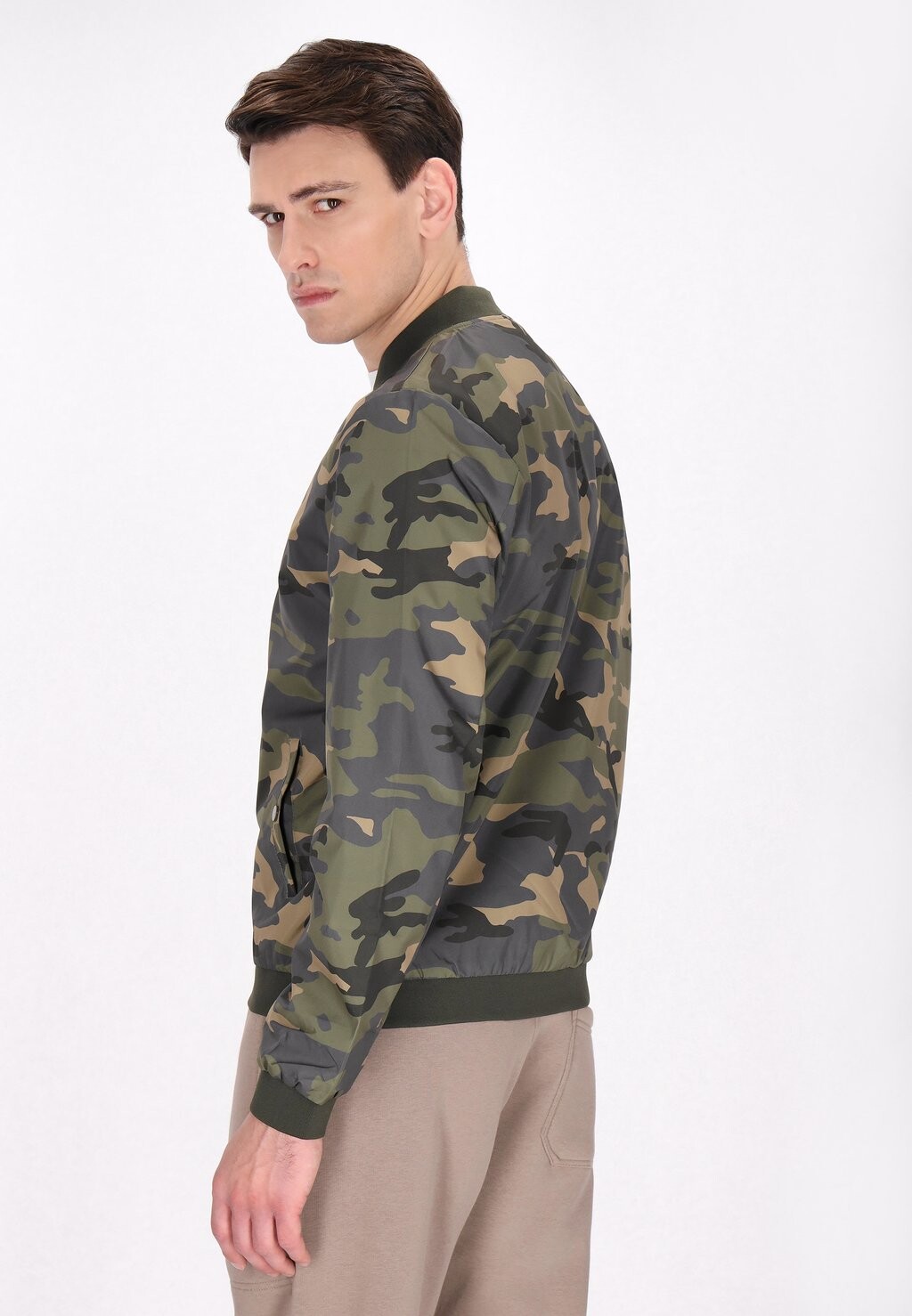 Куртка-бомбер Mo, оливковый, Зеленый, Куртка-бомбер Mo, оливковый
Куртка-бомбер Mo, оливковый, Зеленый, Куртка-бомбер Mo, оливковый