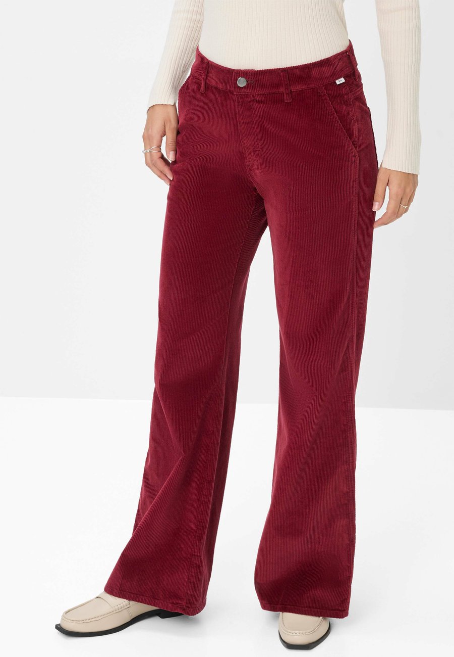 Брюки BRAX STYLE MAINE, Mulberry/Bordeaux
Брюки BRAX STYLE MAINE, Mulberry/Bordeaux