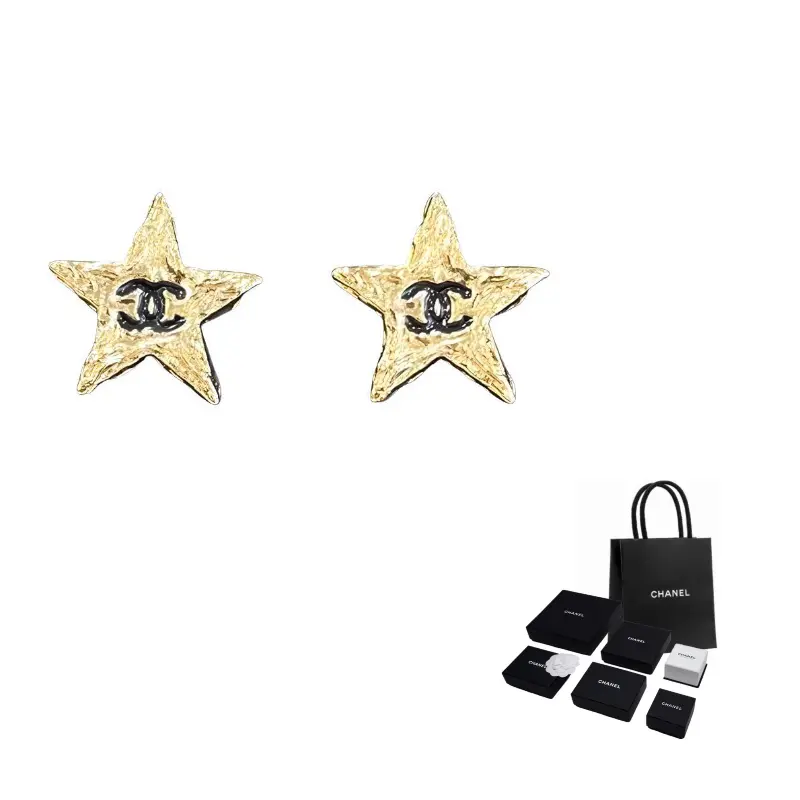 Серьги-гвоздики Stud Earrings для женщин CHANEL
Серьги-гвоздики Stud Earrings для женщин CHANEL
