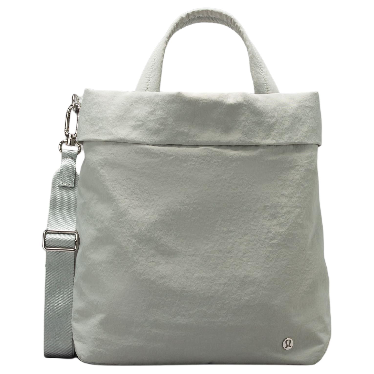 Lululemon Переработанный полиэстеровый рюкзак через плечо унисекс нефритово-серый, Jade Gray
Lululemon Переработанный полиэстеровый рюкзак через плечо унисекс нефритово-серый, Jade Gray