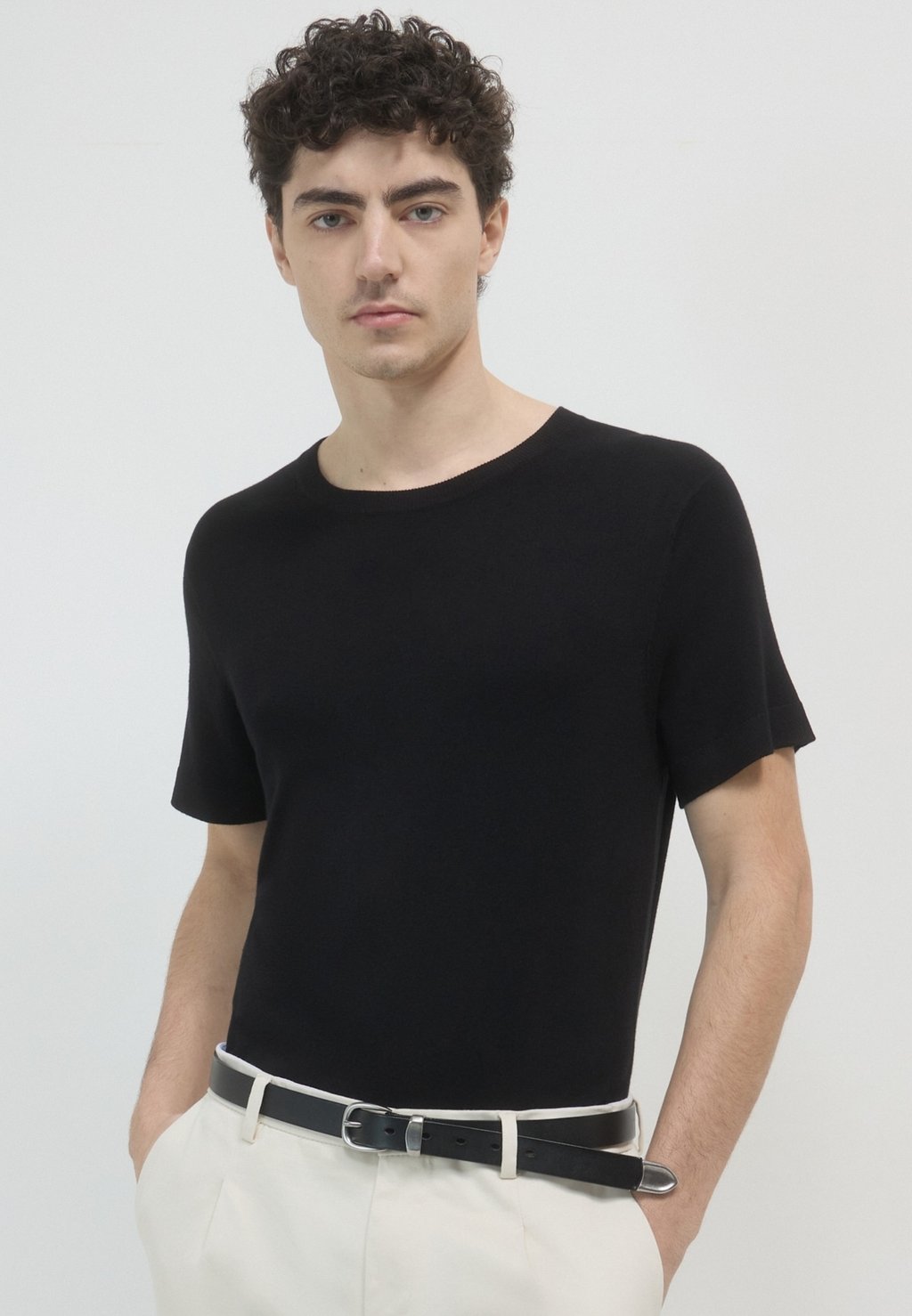 Базовая футболка TINTA UNITA Calliope, черный
Базовая футболка TINTA UNITA Calliope, черный