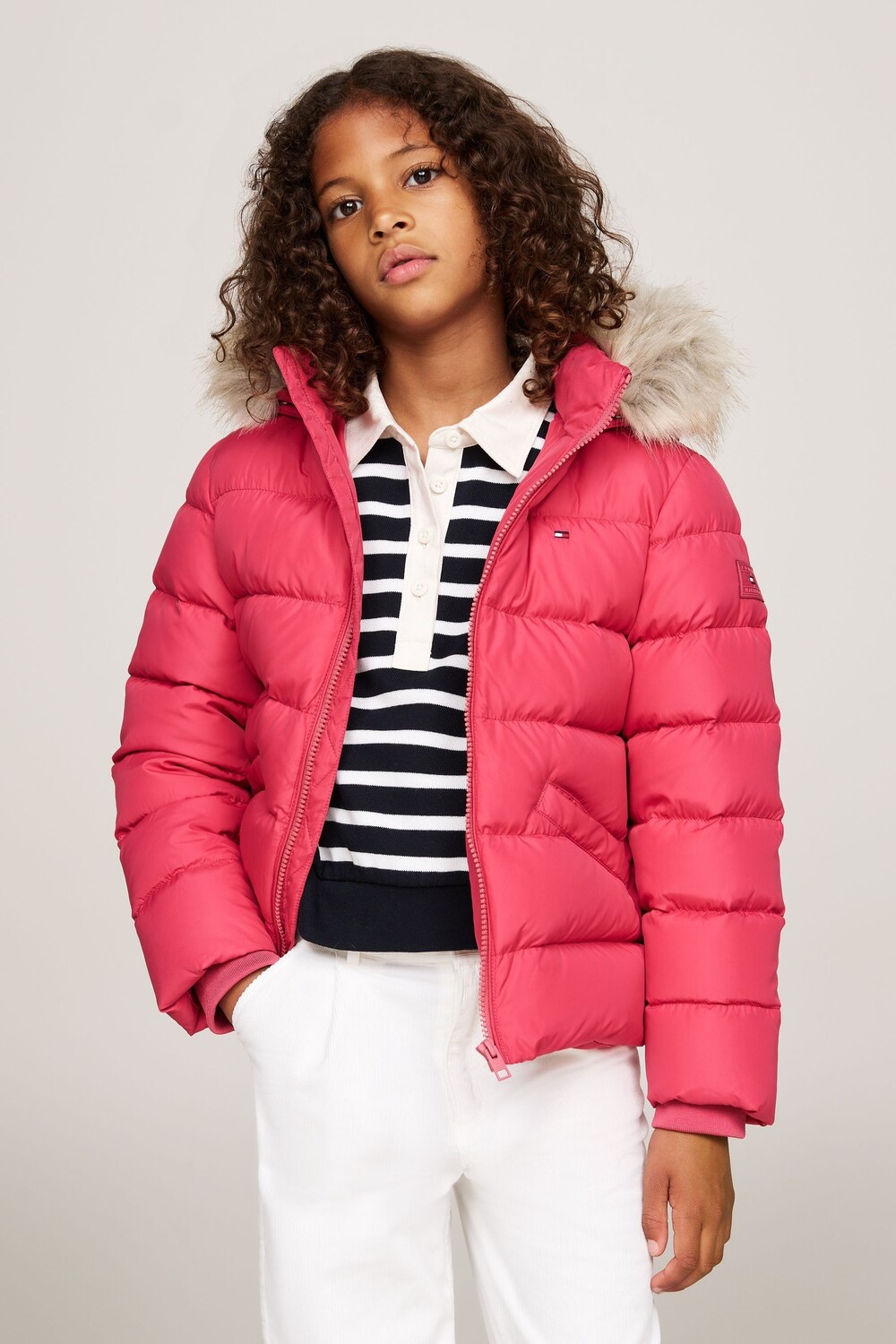 Куртка пуховик с искусственным мехом на капюшоне для девочек Tommy Hilfiger, розовый
Куртка пуховик с искусственным мехом на капюшоне для девочек Tommy Hilfiger, розовый