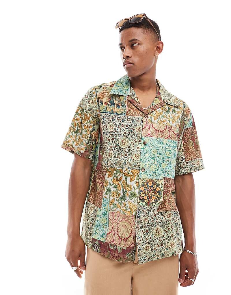 ASOS DESIGN – Рубашка свободного кроя с гобеленовым узором и воротником с лацканами
ASOS DESIGN – Рубашка свободного кроя с гобеленовым узором и воротником с лацканами
