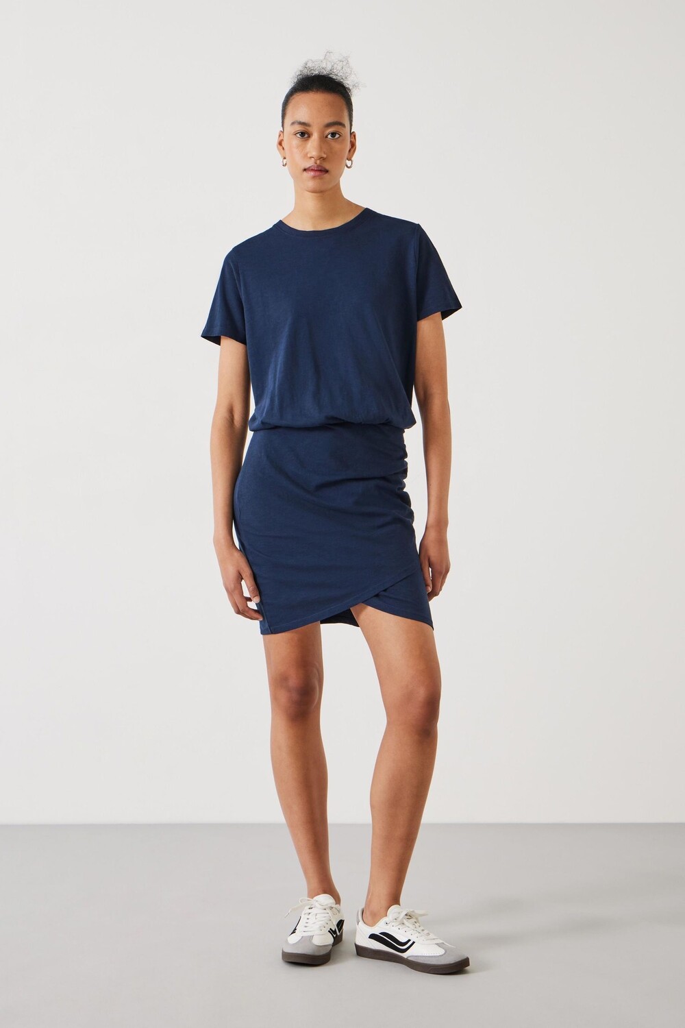 Мини платье из 100% хлопкового трикотажа «марли» Hush, синий
Мини платье из 100% хлопкового трикотажа «марли» Hush, синий