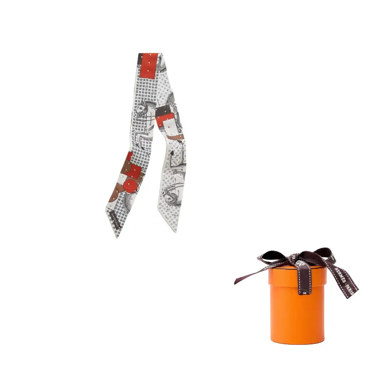 HERMES Шёлковый шарф женский белый, White
HERMES Шёлковый шарф женский белый, White