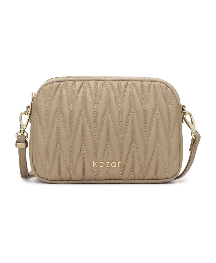 Привлекательная стеганая сумочка с ремнем через плечо. Kazar, бежевый
Привлекательная стеганая сумочка с ремнем через плечо. Kazar, бежевый