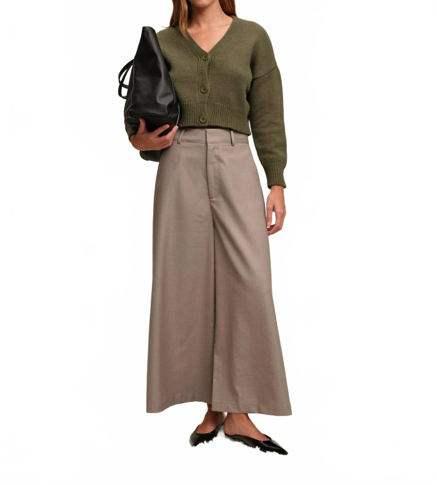 Кардиган Phineas с V-образным вырезом в армейском стиле Deluc, Army
Кардиган Phineas с V-образным вырезом в армейском стиле Deluc, Army