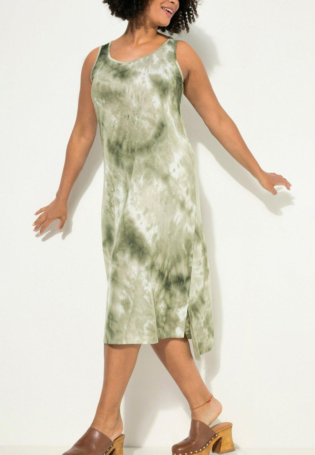 Платье из джерси BATIKDRUCK RUNDHALS ÄRMELLOS Angel of Style, темно-зеленый
Платье из джерси BATIKDRUCK RUNDHALS ÄRMELLOS Angel of Style, темно-зеленый