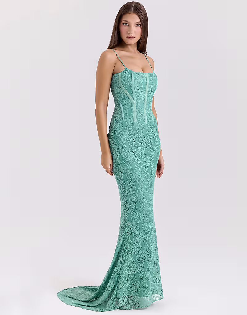 Длинное платье-корсет из кружева House of CB Antonina цвета нефрита
Длинное платье-корсет из кружева House of CB Antonina цвета нефрита