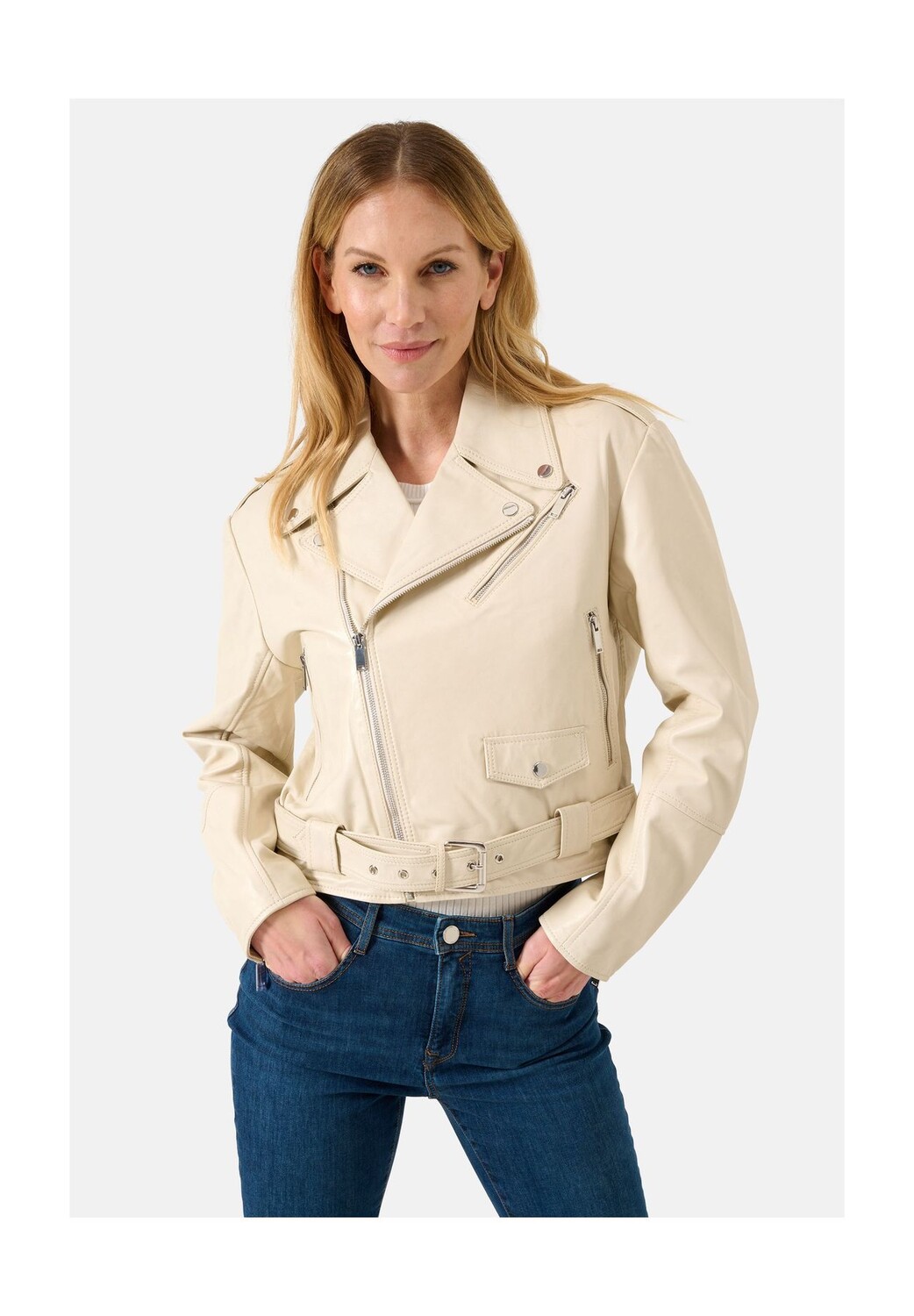 Кожаная женская куртка Hera Oversized - косуха с поясом и воротником с лацканами RICANO, цвет Ivory White
Кожаная женская куртка Hera Oversized - косуха с поясом и воротником с лацканами RICANO, цвет Ivory White