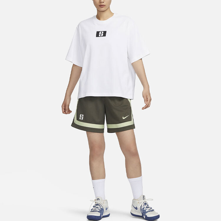 Баскетбольные шорты женские оливково-зеленые Nike
Баскетбольные шорты женские оливково-зеленые Nike