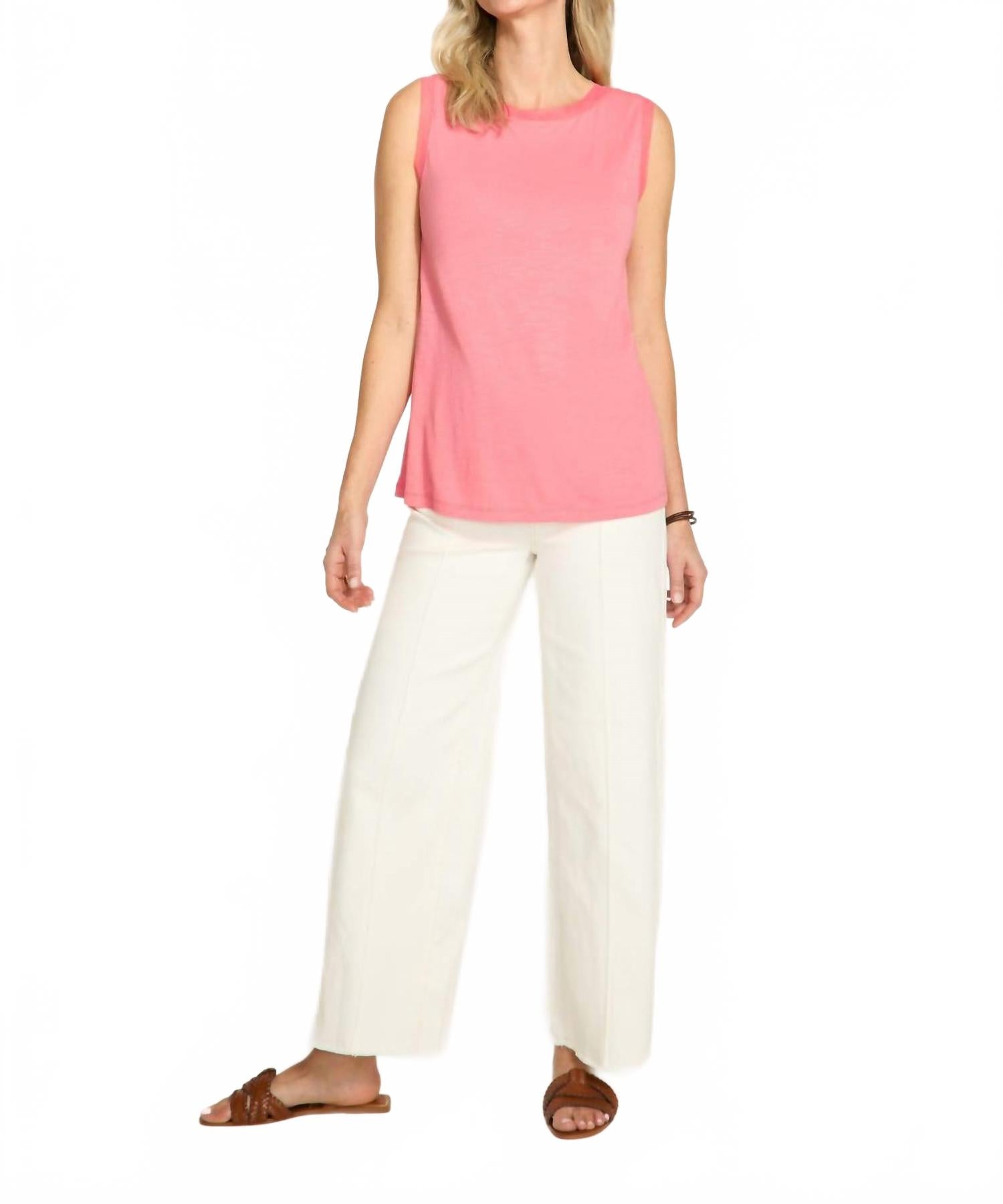 Майка с вырезом лодочкой цвета коралла FDJ
Майка с вырезом лодочкой цвета коралла FDJ