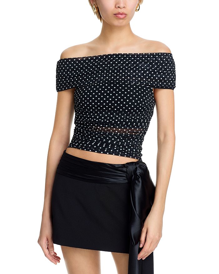 Топ Isadola с открытыми плечами Alice and Olivia, черный
Топ Isadola с открытыми плечами Alice and Olivia, черный