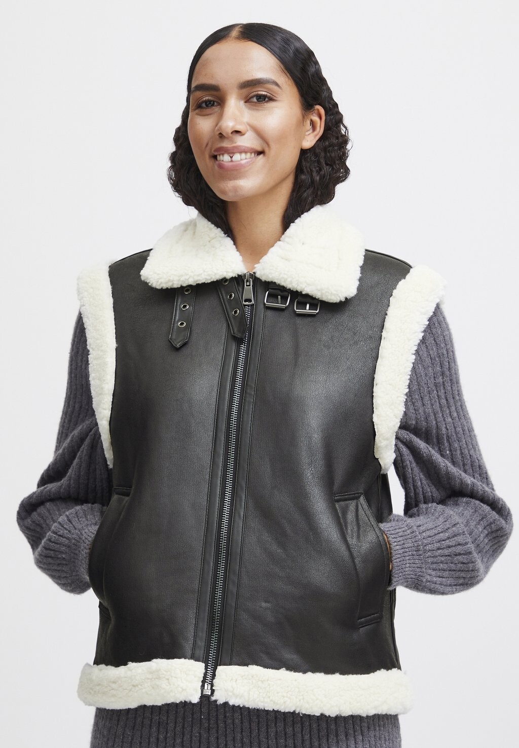 Жилет BYASANNE b.young, черный деним
Жилет BYASANNE b.young, черный деним