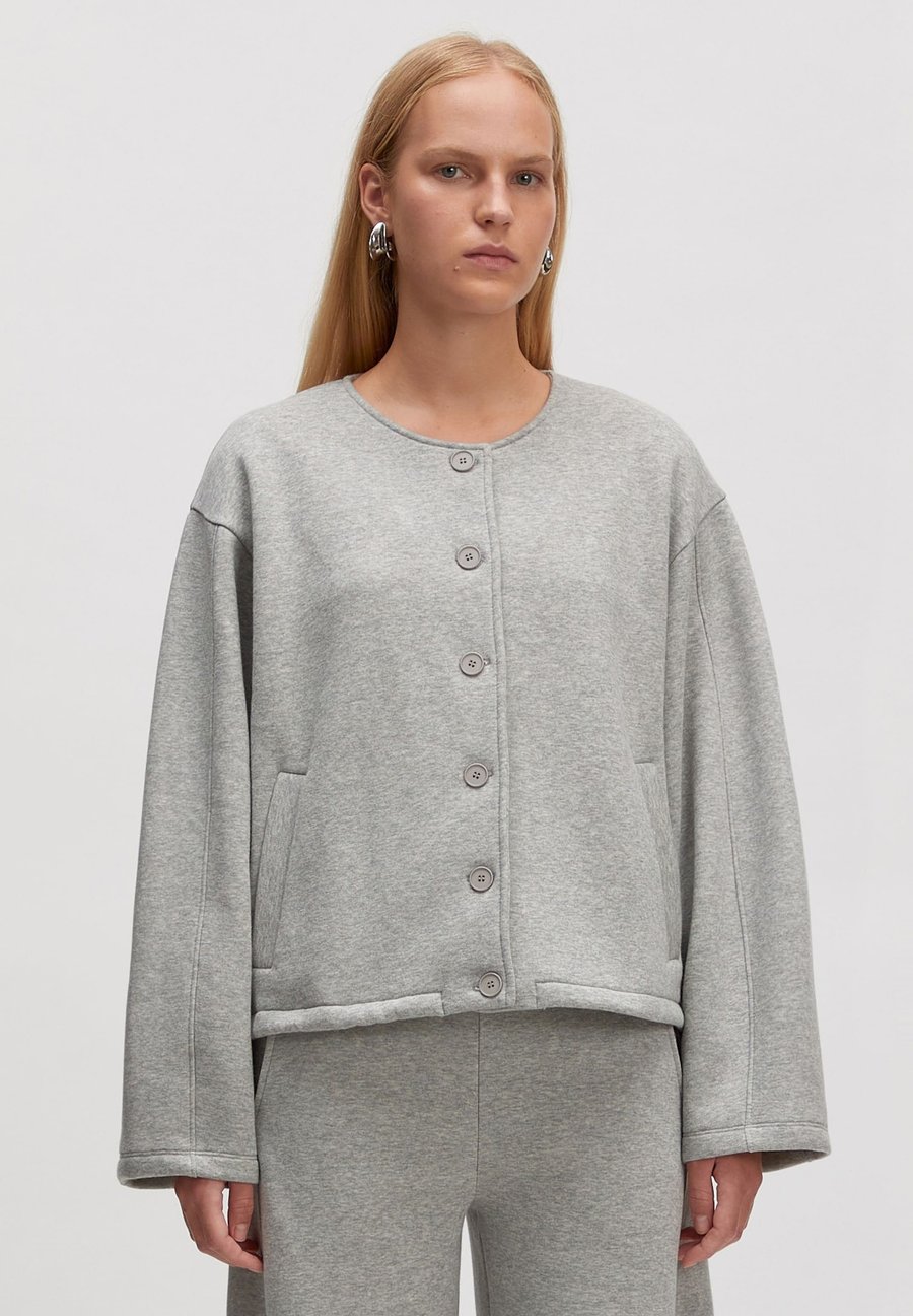 Толстовка EDITED Zip-up sweatshirt, Grau/Grey
Толстовка EDITED Zip-up sweatshirt, Grau/Grey