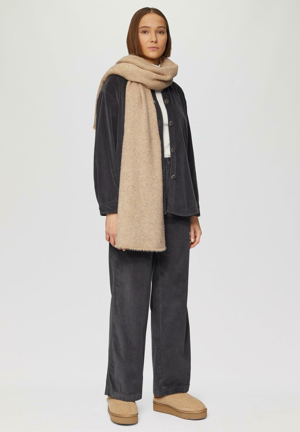 Шарф MIT FRANSEN UND LOGO s.Oliver, бежевый
Шарф MIT FRANSEN UND LOGO s.Oliver, бежевый