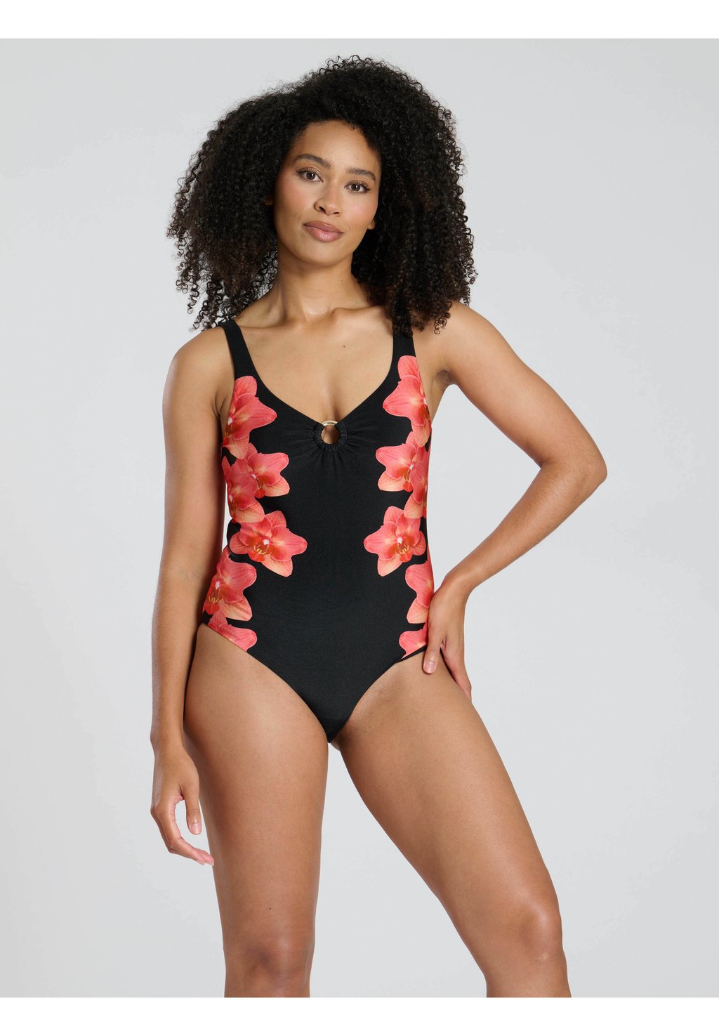 Купальный костюм FLORAL RING South Beach, черный
Купальный костюм FLORAL RING South Beach, черный