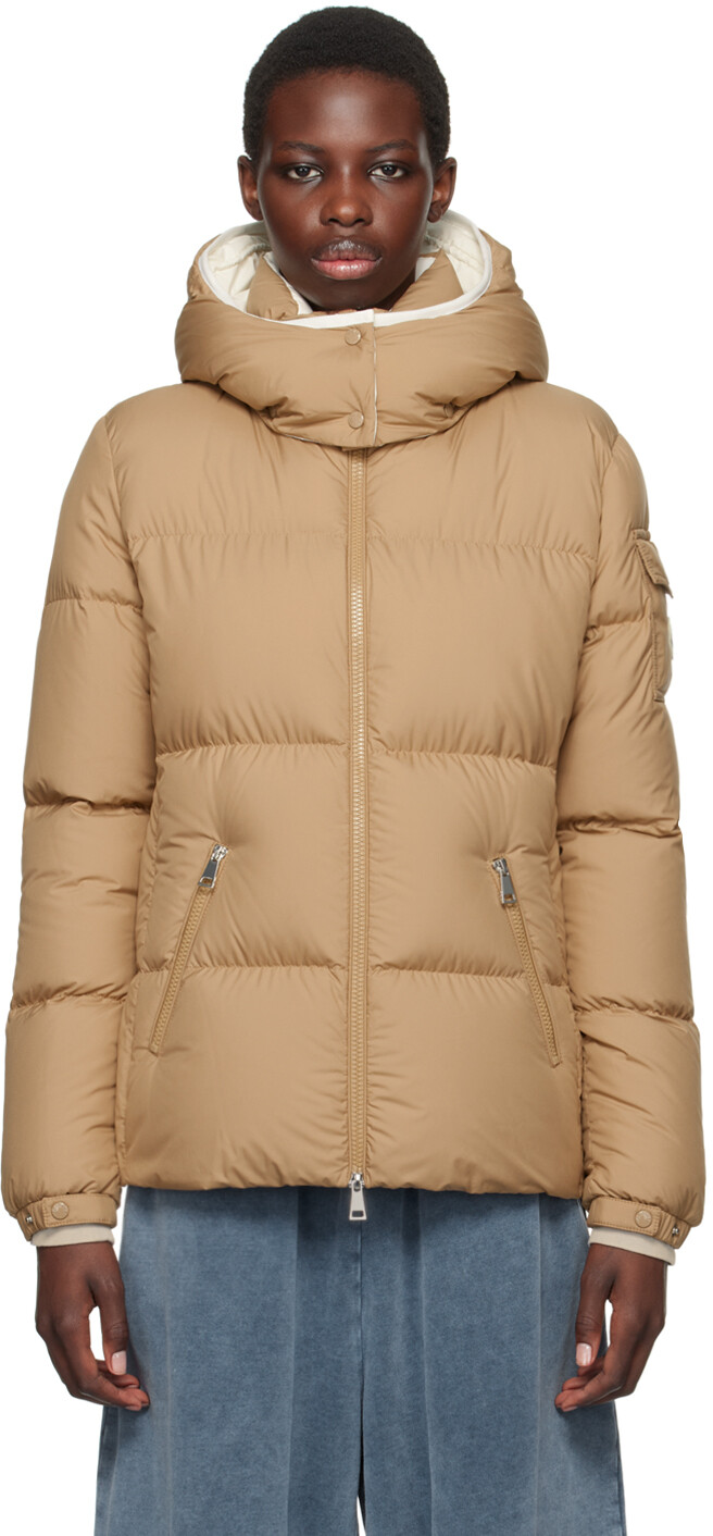 Короткий пуховик Fourmines светло-коричневого цвета Moncler, Коричневый, Короткий пуховик Fourmines светло-коричневого цвета Moncler
Короткий пуховик Fourmines светло-коричневого цвета Moncler, Коричневый, Короткий пуховик Fourmines светло-коричневого цвета Moncler