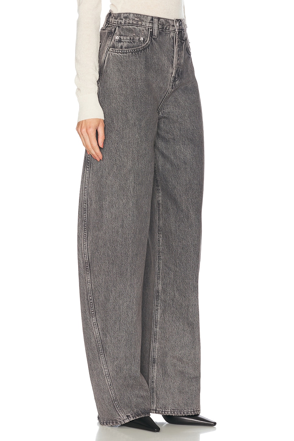 Джинсы Paola Barrel Leg из коллаборации с Emily Gemma GRLFRND, цвет Telluride
Джинсы Paola Barrel Leg из коллаборации с Emily Gemma GRLFRND, цвет Telluride