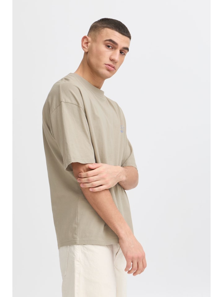 Футболка !SOLID, бежевый
Футболка !SOLID, бежевый