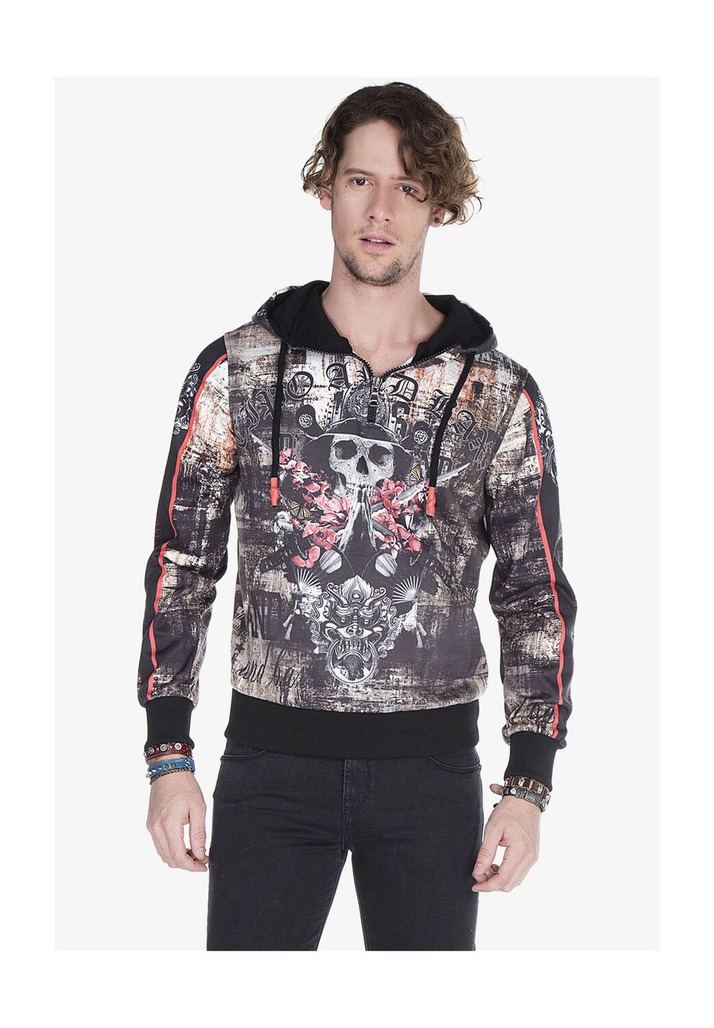 Худи с классным принтом по всей поверхности CIPO & BAXX, черный
Худи с классным принтом по всей поверхности CIPO & BAXX, черный