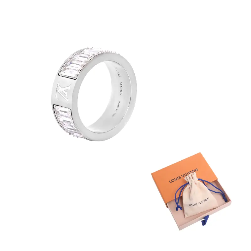 Кольцо Lv Reflect LOUIS VUITTON, серебряный
Кольцо Lv Reflect LOUIS VUITTON, серебряный