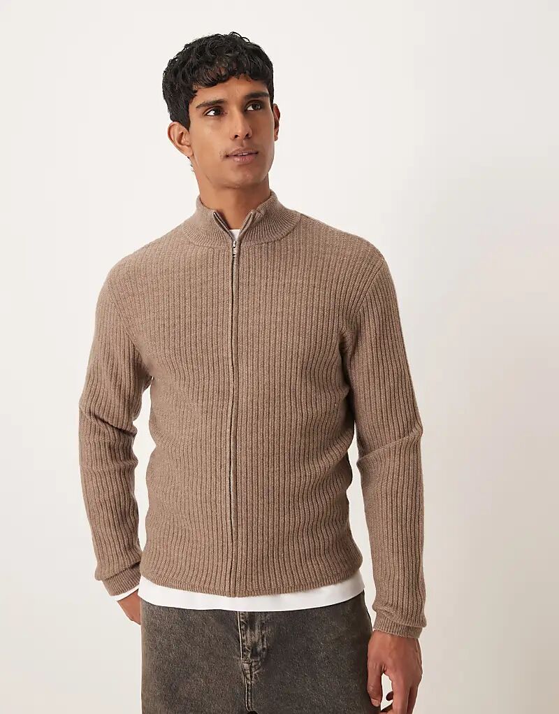 Кардиган из смеси шерсти Mango в рубчик, цвет верблюжий
Кардиган из смеси шерсти Mango в рубчик, цвет верблюжий