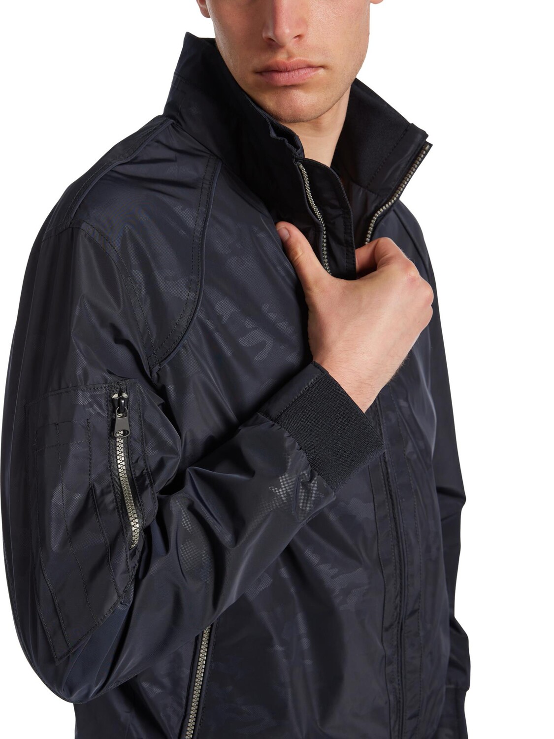 Куртка Bruno Banani Kurzjacke Beard, темно-синий
Куртка Bruno Banani Kurzjacke Beard, темно-синий