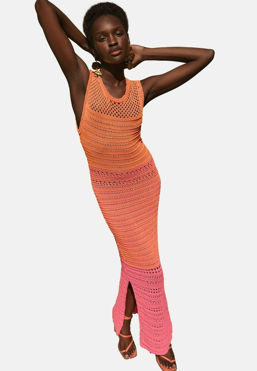 Платье-джемпер Maxi dress Love & Roses, розовый
Платье-джемпер Maxi dress Love & Roses, розовый