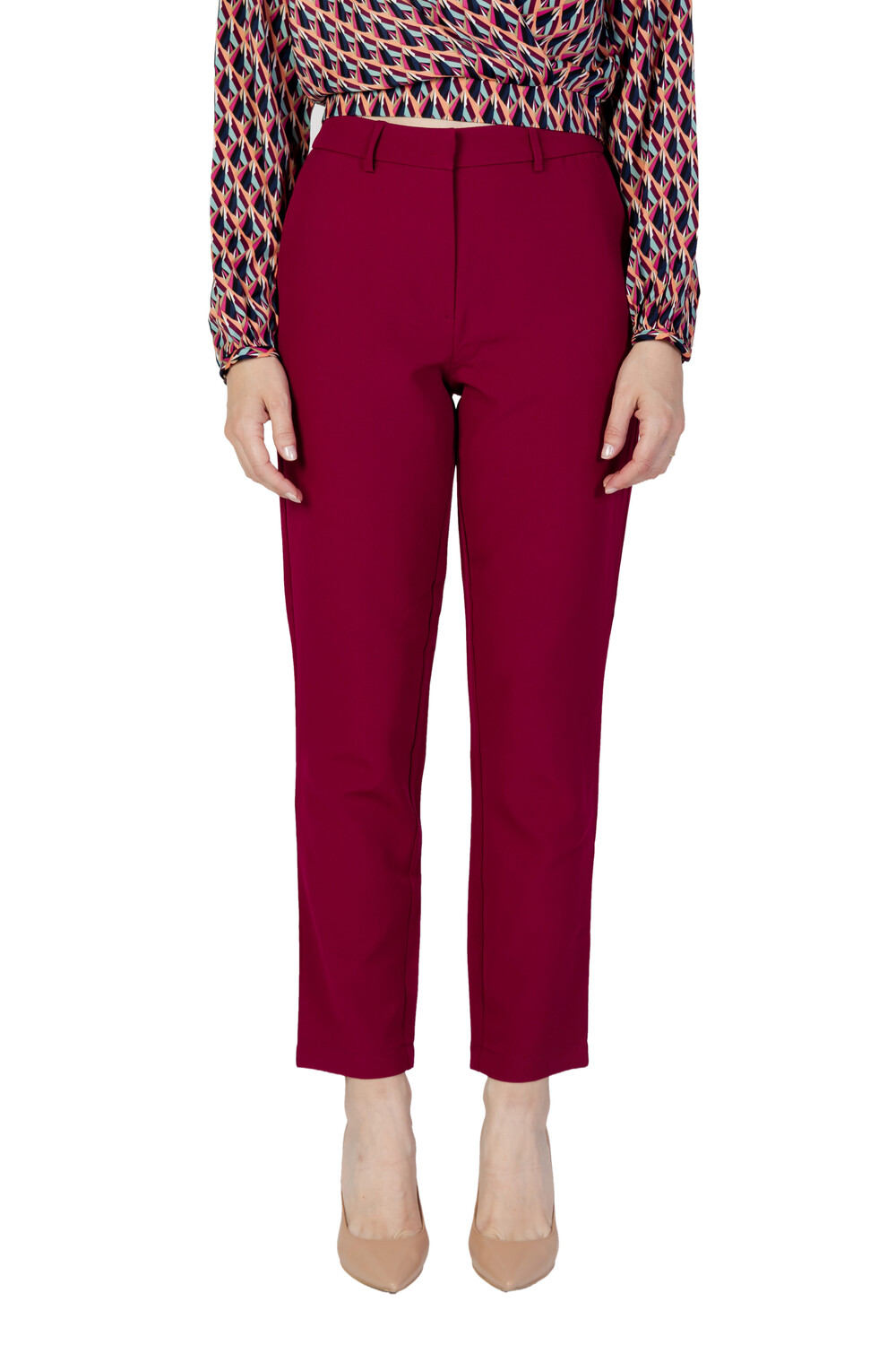 Брюки женские VILA облегающего кроя, бордовый
Брюки женские VILA облегающего кроя, бордовый