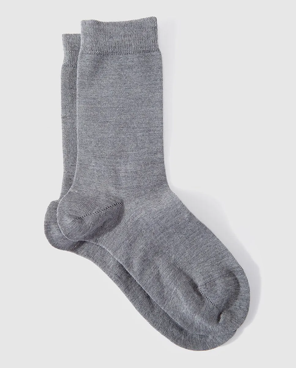 Женские носки Falke из шерсти и хлопка, серый
Женские носки Falke из шерсти и хлопка, серый