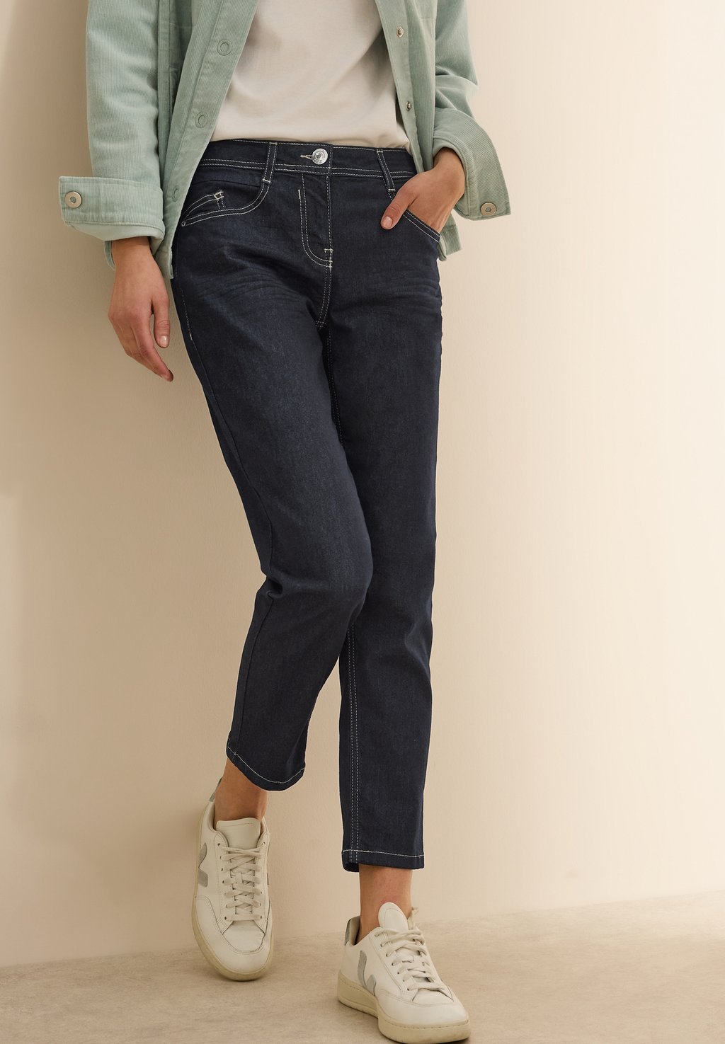 Джинсы облегающего кроя RINSED WASH Cecil, темно-синий
Джинсы облегающего кроя RINSED WASH Cecil, темно-синий