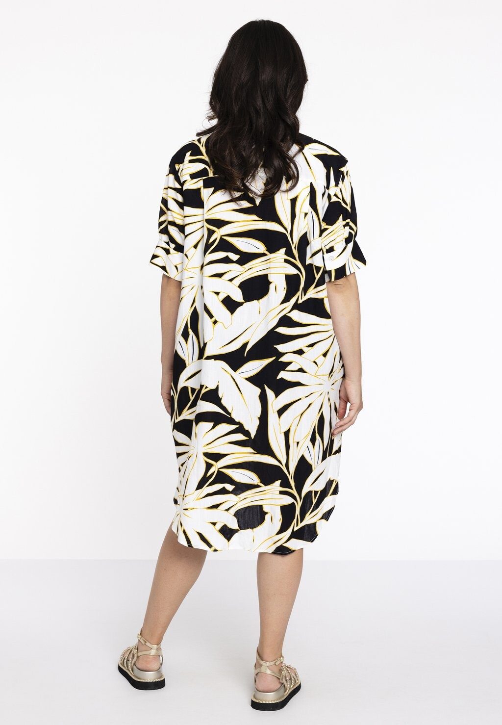 Платье-рубашка Yoek, черный
Платье-рубашка Yoek, черный