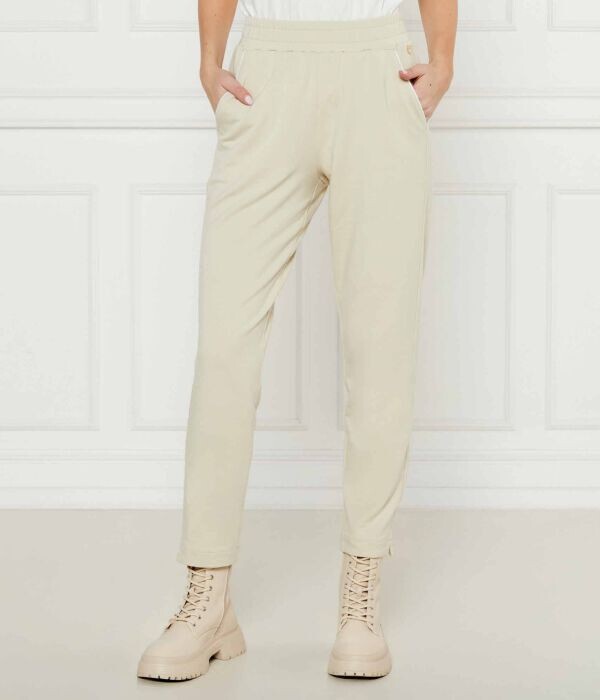 Спортивные штаны женские Aeronautica Militare короткие на резинке, светло-бежевый 
Спортивные штаны женские Aeronautica Militare короткие на резинке, светло-бежевый