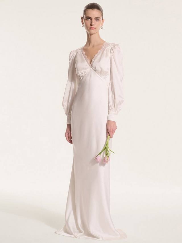 Свадебное платье из мартиникского атласа с открытой спиной OMNES, слоновая кость
Свадебное платье из мартиникского атласа с открытой спиной OMNES, слоновая кость