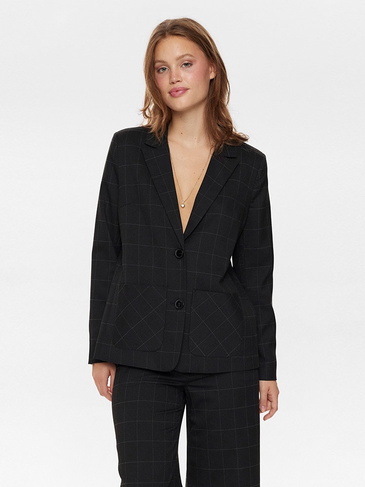 NÜMPH Черный пиджак
NÜMPH Черный пиджак