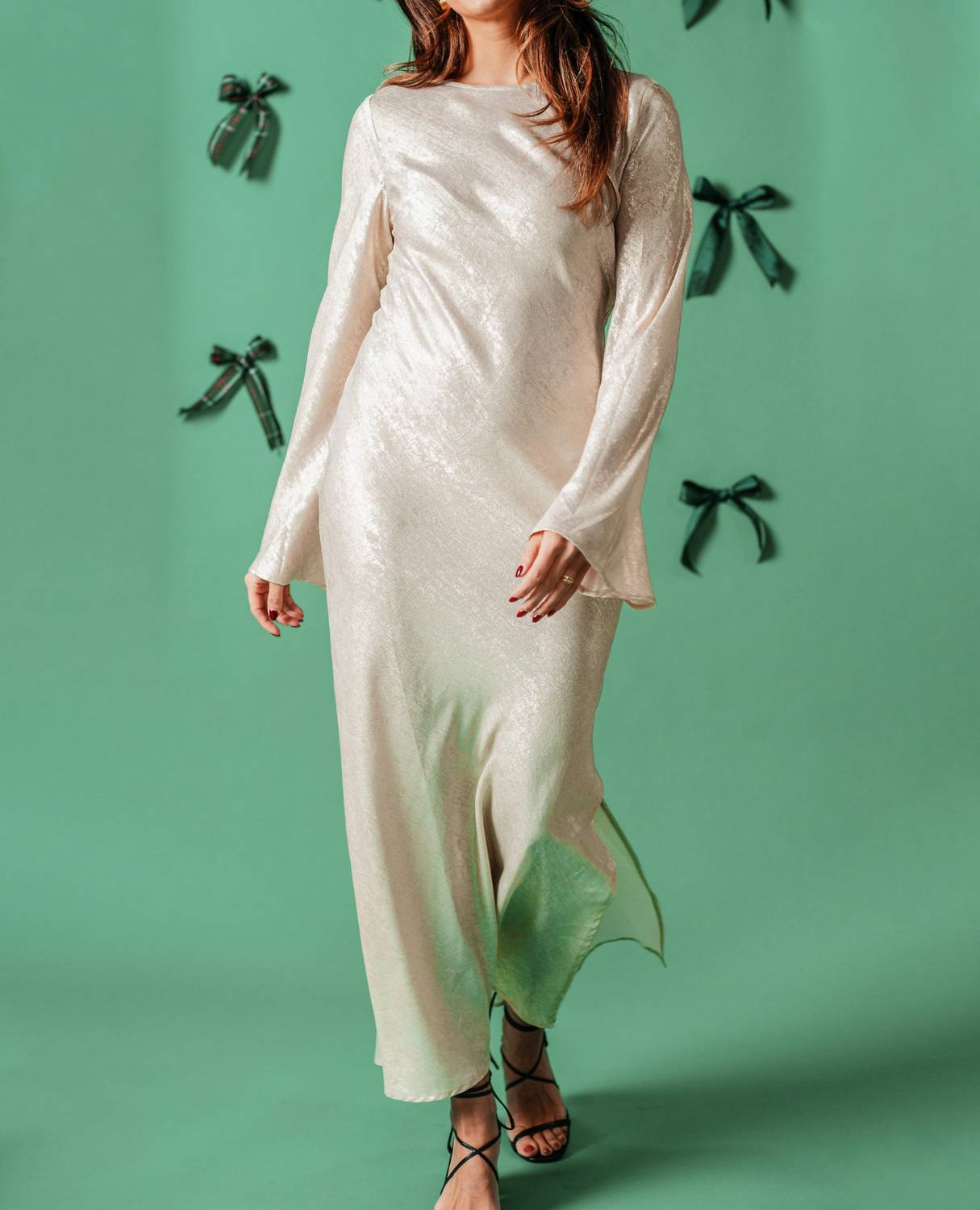 Наталия Металлик Шине Макси платье в шампанском FRNCH, Champagne
Наталия Металлик Шине Макси платье в шампанском FRNCH, Champagne