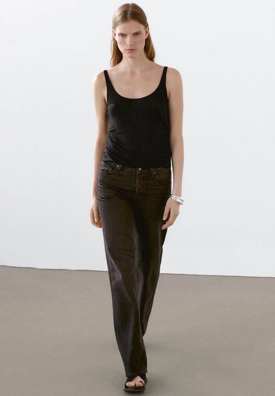 Топ Massimo Dutti STRAPPY CREW NECK, Black
Топ Massimo Dutti STRAPPY CREW NECK, Black