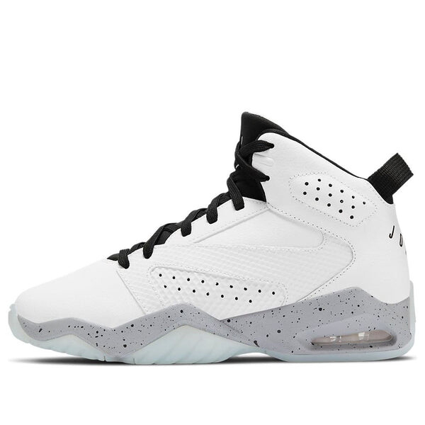 Кроссовки взлетают Air Jordan, черный
Кроссовки взлетают Air Jordan, черный