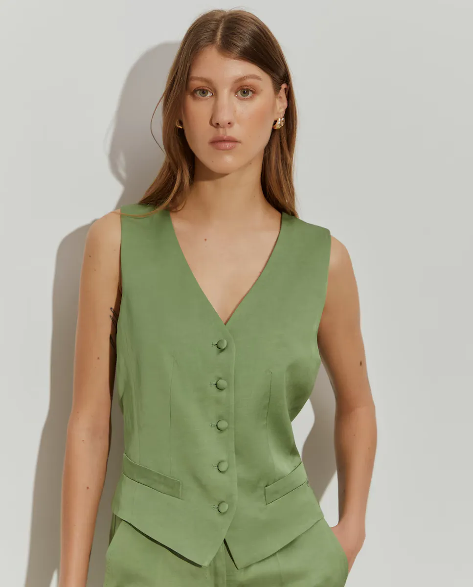 Жилет женский на пуговицах в тон Lion of Porches, зеленый 
Жилет женский на пуговицах в тон Lion of Porches, зеленый