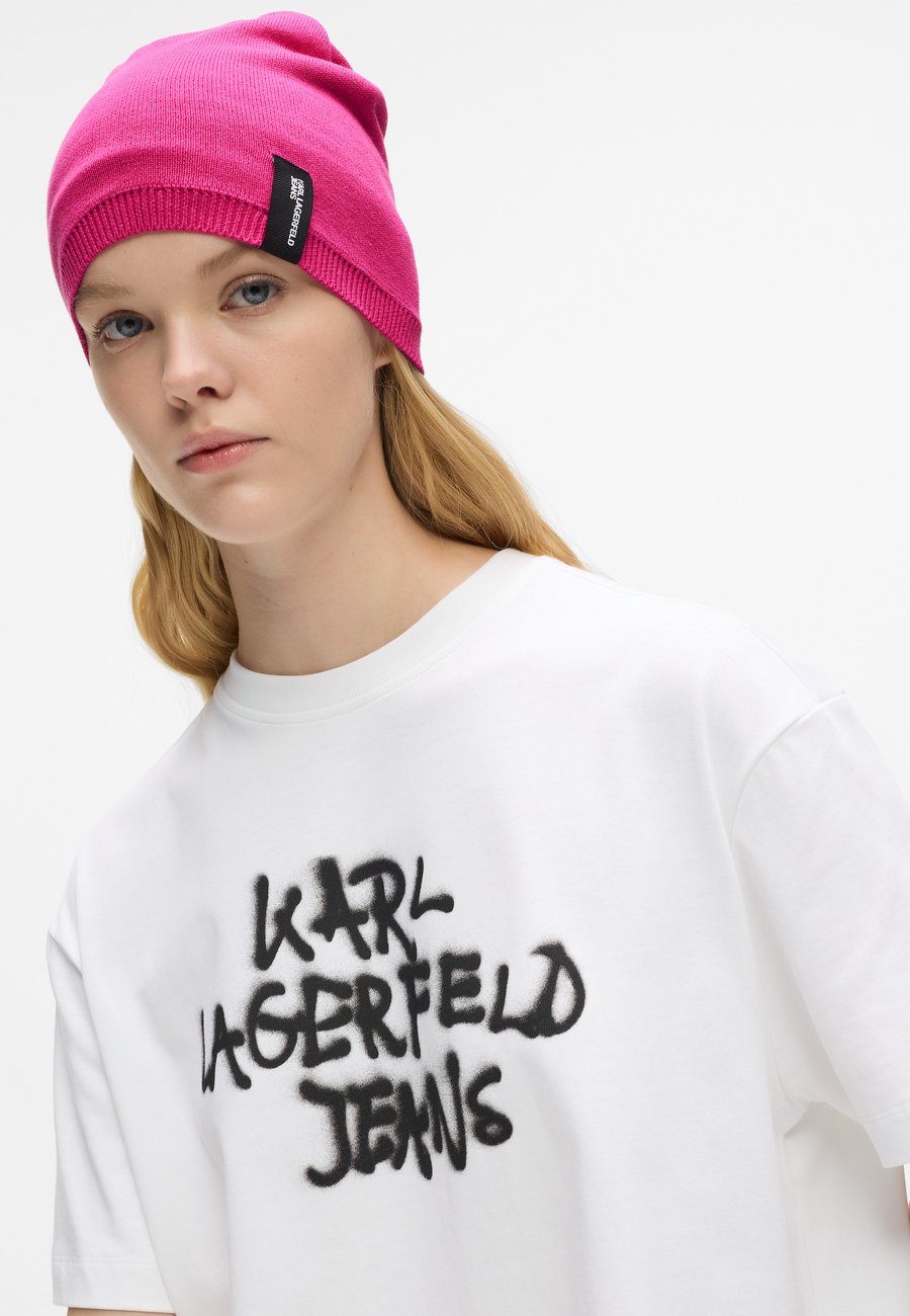 Шапка Karl Lagerfeld Jeans Beanie, Very Berry/Pink
Шапка Karl Lagerfeld Jeans Beanie, Very Berry/Pink