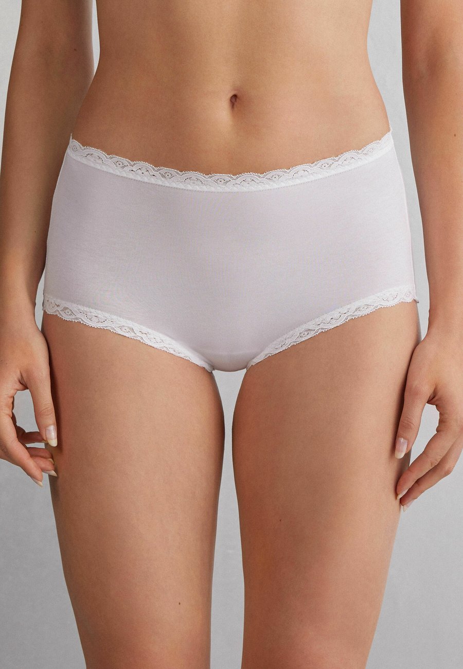 Брифы Intimissimi Briefs, White
Брифы Intimissimi Briefs, White