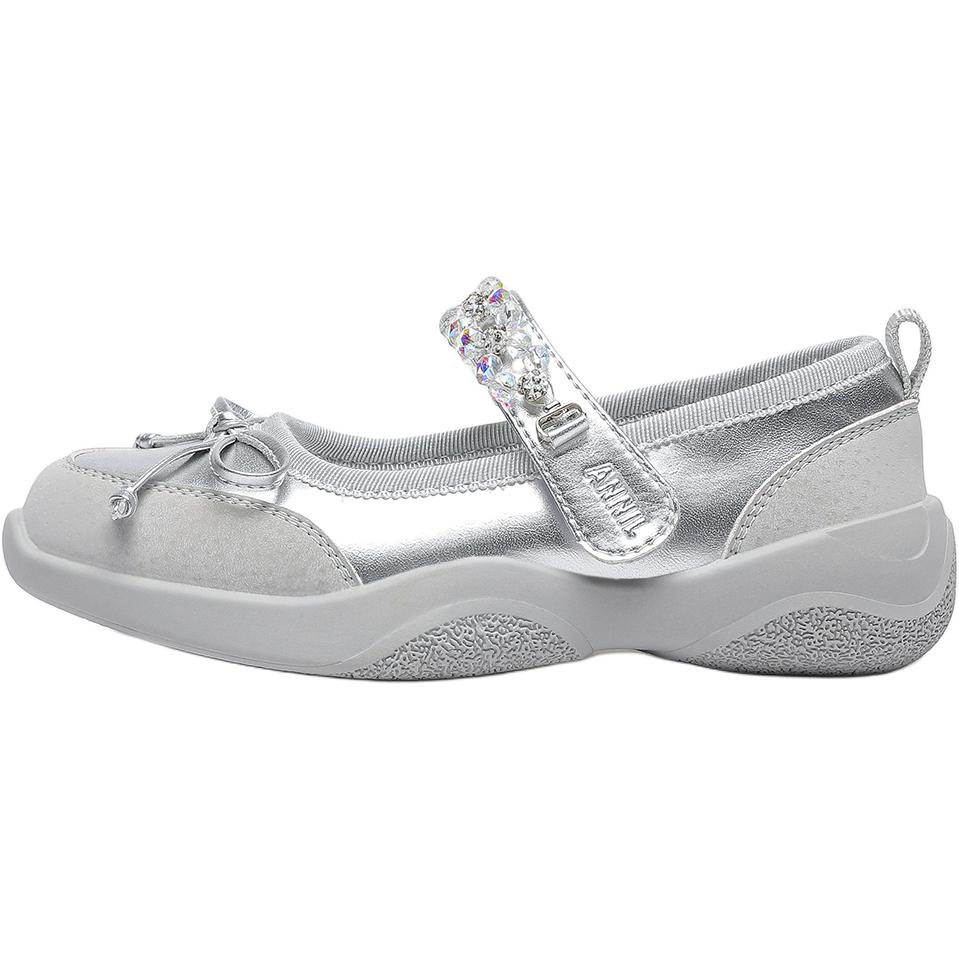 Нескользящие износостойкие низкие кожаные туфли для детей Annil, серебряный
Нескользящие износостойкие низкие кожаные туфли для детей Annil, серебряный