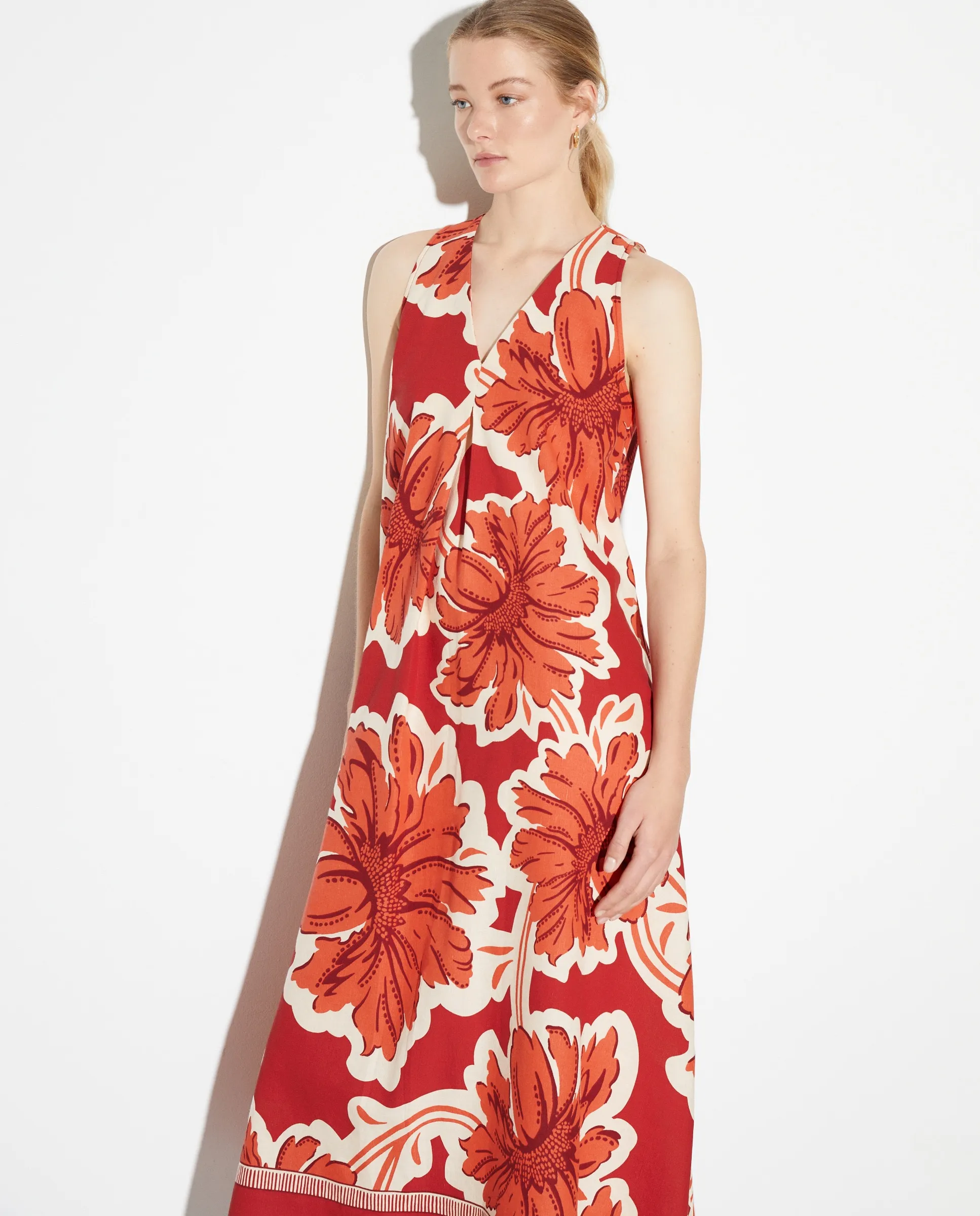 Женское длинное платье без рукавов с принтом Woman El Corte Inglés, красный
Женское длинное платье без рукавов с принтом Woman El Corte Inglés, красный