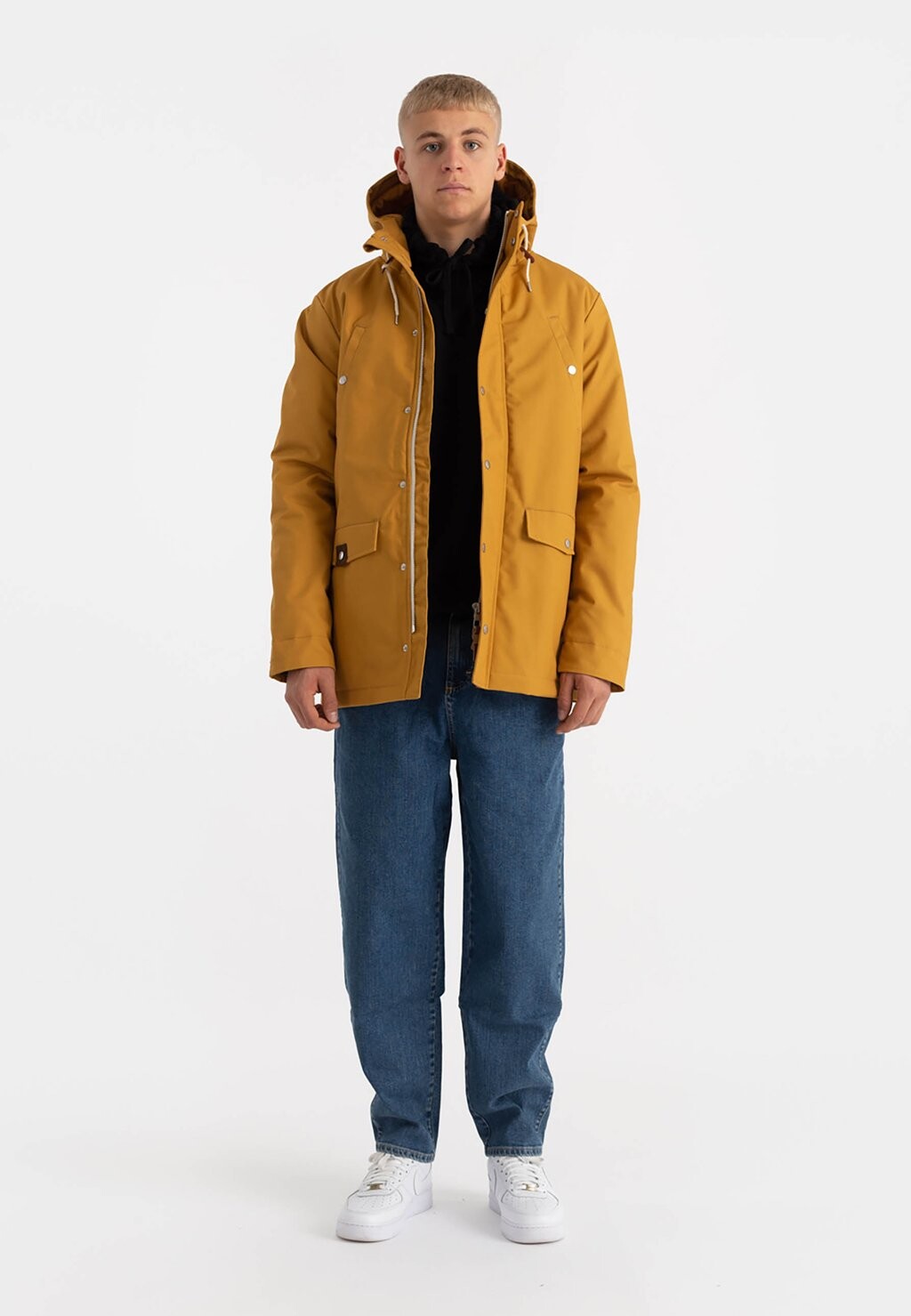 Зимнее пальто REVOLUTION, коричневый 
Зимнее пальто REVOLUTION, коричневый