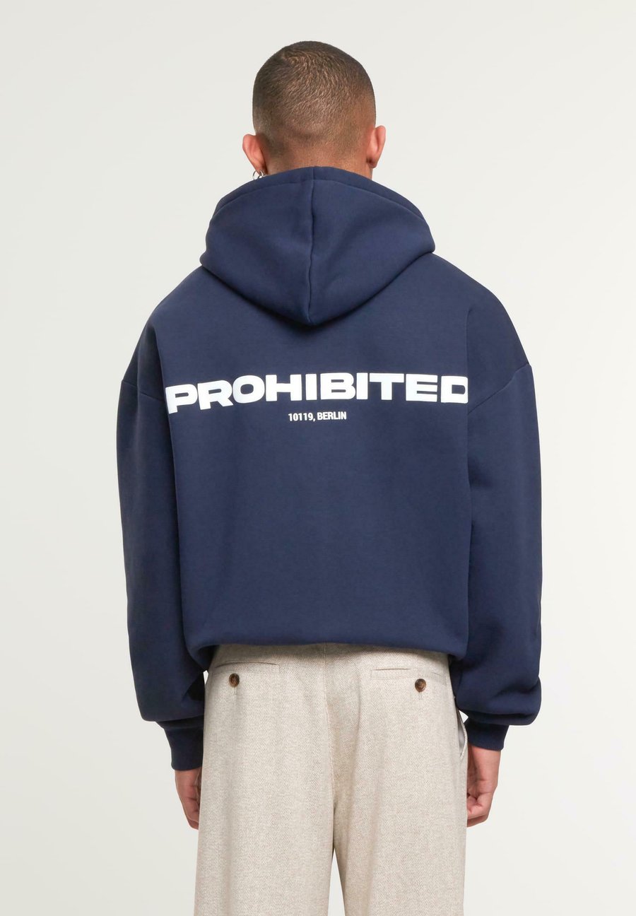 Толстовка PROHIBITED Zip-up sweatshirt, Navy/Dark Blue, Синий, Толстовка PROHIBITED Zip-up sweatshirt, Navy/Dark Blue
Толстовка PROHIBITED Zip-up sweatshirt, Navy/Dark Blue, Синий, Толстовка PROHIBITED Zip-up sweatshirt, Navy/Dark Blue