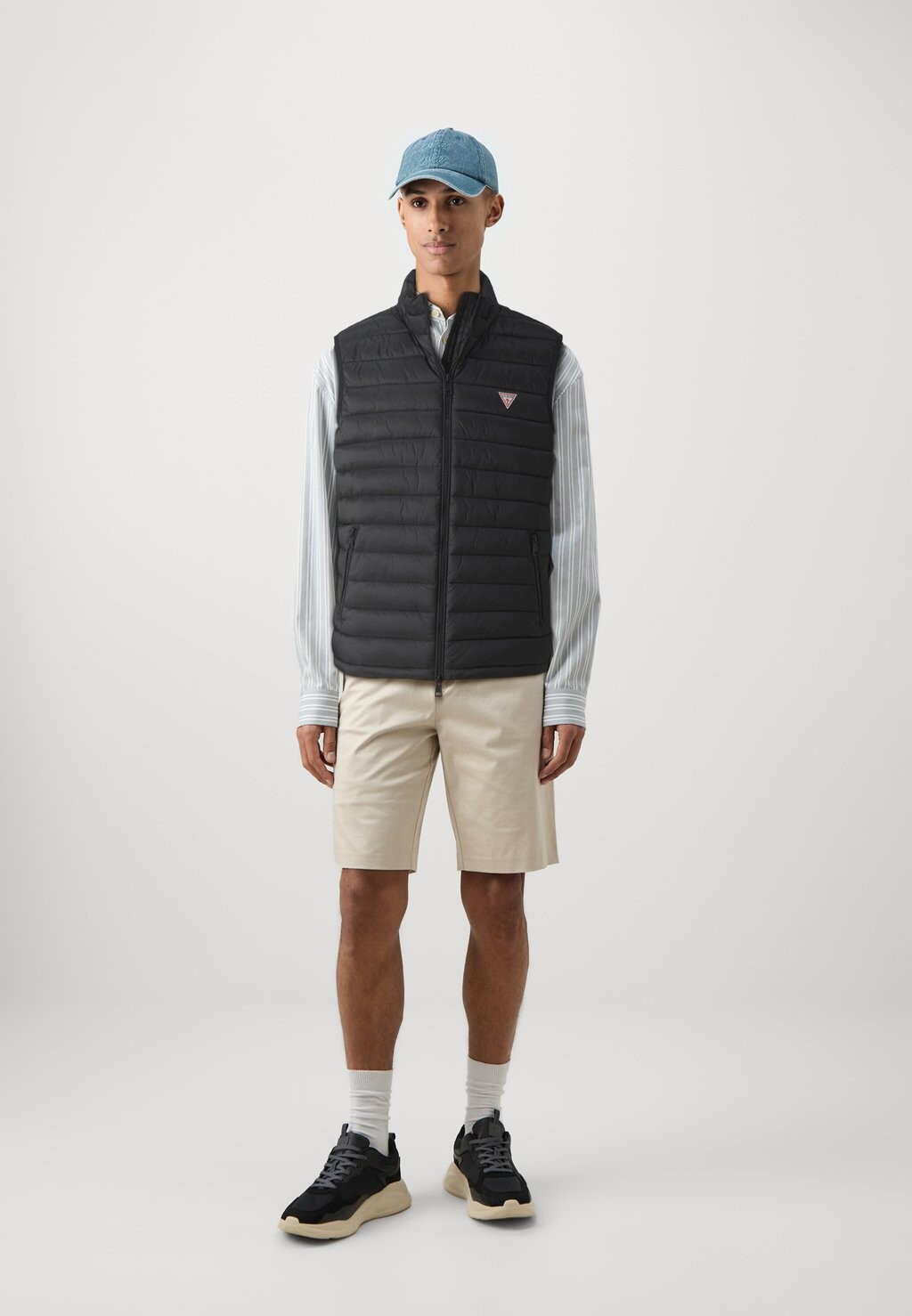 Жилет PUFFER Guess Jeans, черный
Жилет PUFFER Guess Jeans, черный