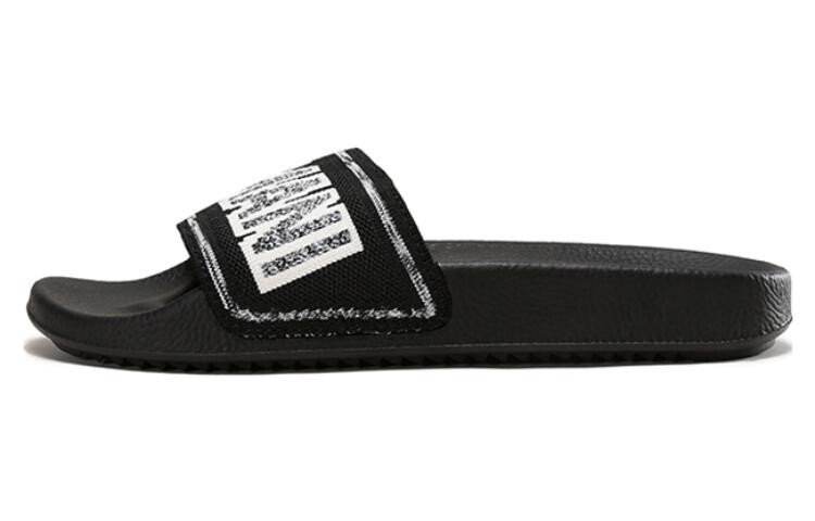 Шлепанцы мужские черные/белые Emporio Armani
Шлепанцы мужские черные/белые Emporio Armani