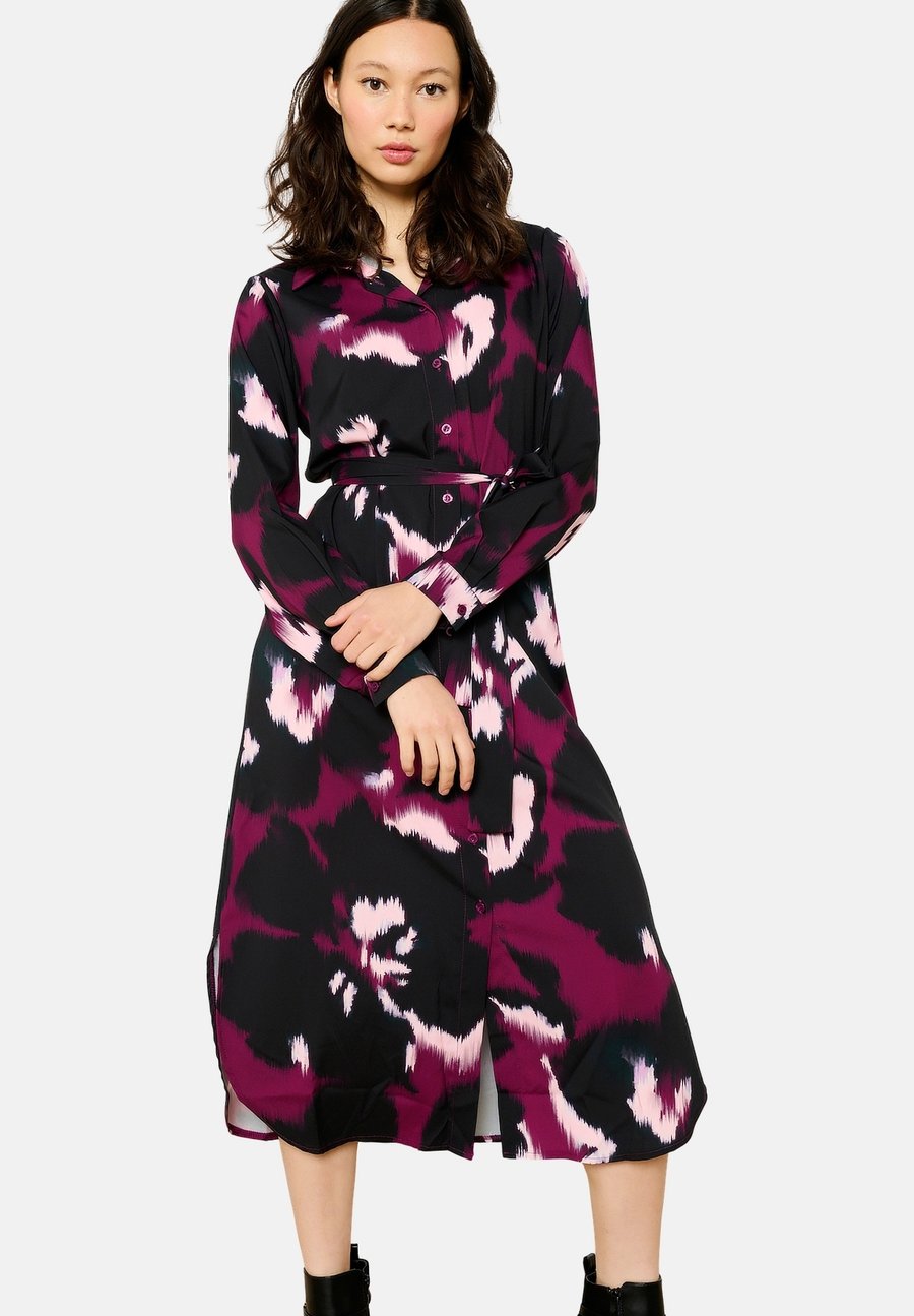 Платье LolaLiza WITH BLURRY PRINT, Violine/Purple
Платье LolaLiza WITH BLURRY PRINT, Violine/Purple